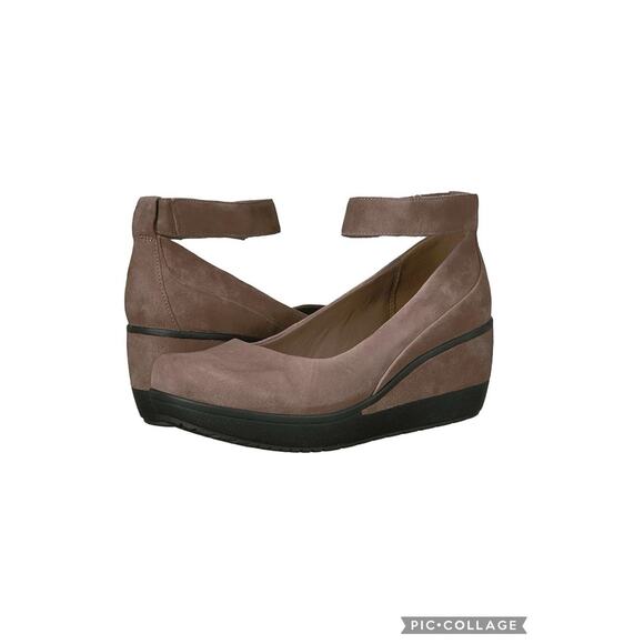 Clarks Artisan Wynnmere Suede Ankle Strap Wedge Shoes Size 7.5 Taupe - Picture 1 of 9